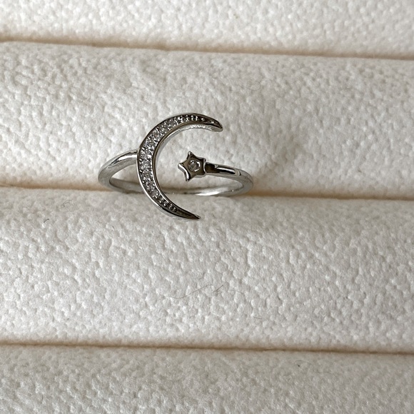 925 Sterling silver CZ moon and start ring - Picture 1 of 1